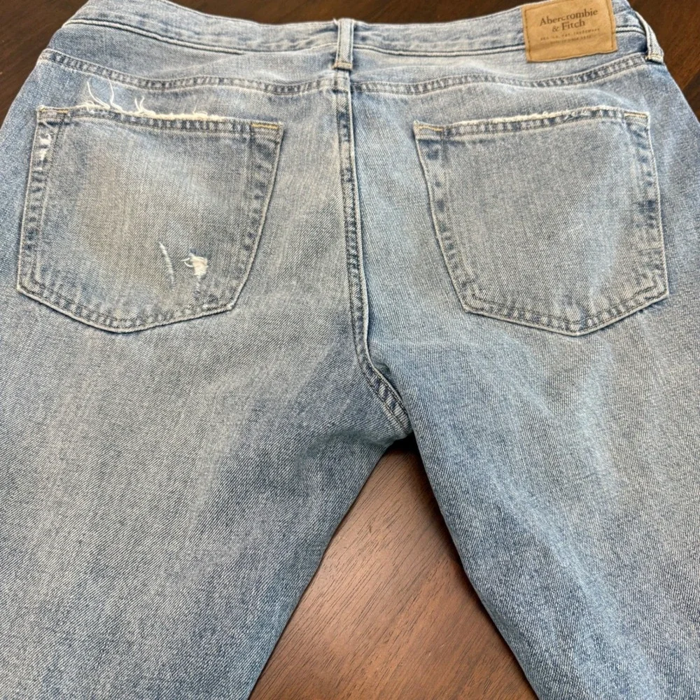 Abercrombie & Fitch Mens Slim Straight Distressed Light Wash Blue Jeans 34x32